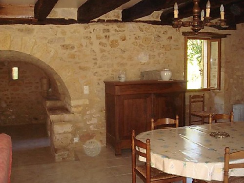 Les images de Gîte chambon location de vacances en Dordogne.